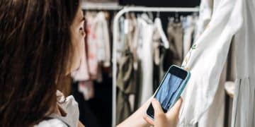The Best Fashion Apps to Stay on Trend in 2025 - Cover Image